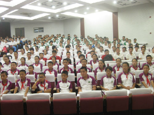 北京二十中学2013—2014学年度第一学期住校生大会