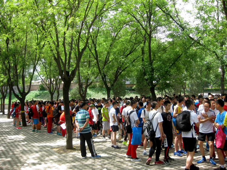 聚是一团火——记2015届初三体育中考