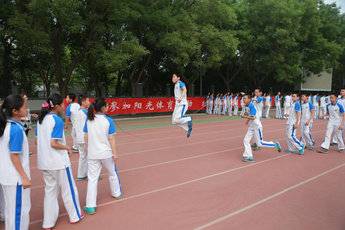  钻石般的心——记初一年级跳绳比赛