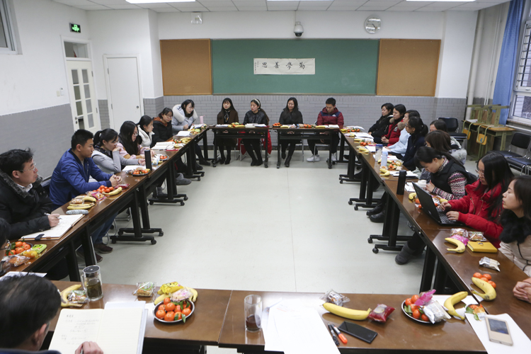 拨云见月终解惑，绝知教育要躬行——记青年教师座谈会