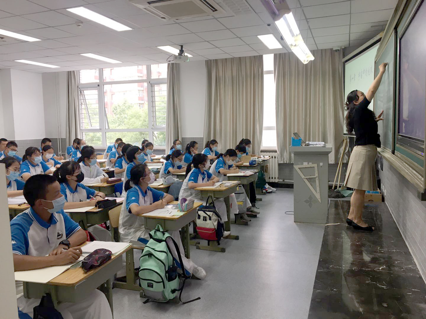九层之台起于垒土，千里之行始于足下——记北京市第二十中学高一新生的第一周