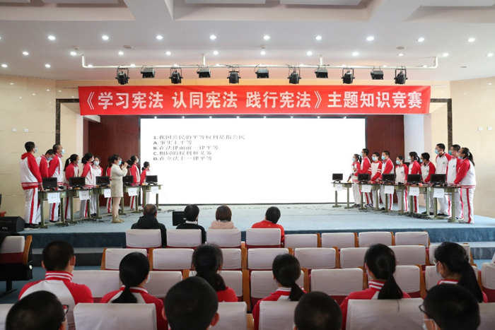 初中部举办初三年级宪法知识竞赛活动