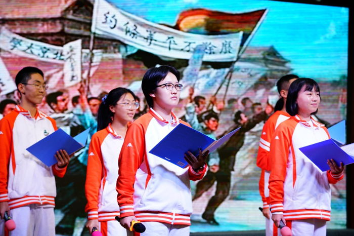 北京市第二十中学高中部举办“青春激扬，梦想启航——高一年级诗歌朗诵会”