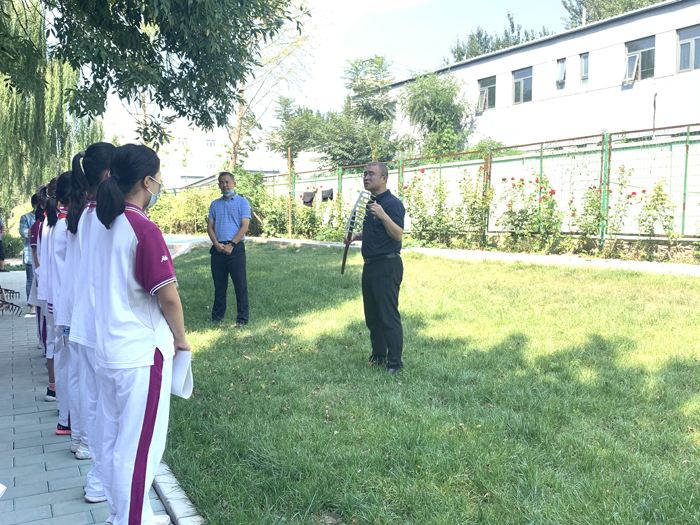 以劳筑梦，以动育才——北京市第二十中学开展劳动实践活动