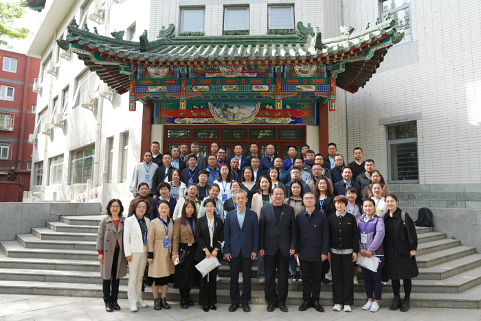 万里相聚话育人，心手相牵创佳绩——我校承接“国培计划”新疆维吾尔自治区中学骨干校长提升研修项目