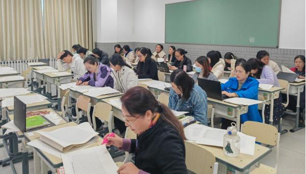 凝聚团队力量  扎实素养培养——高中部高二年级召开期中成绩分析会