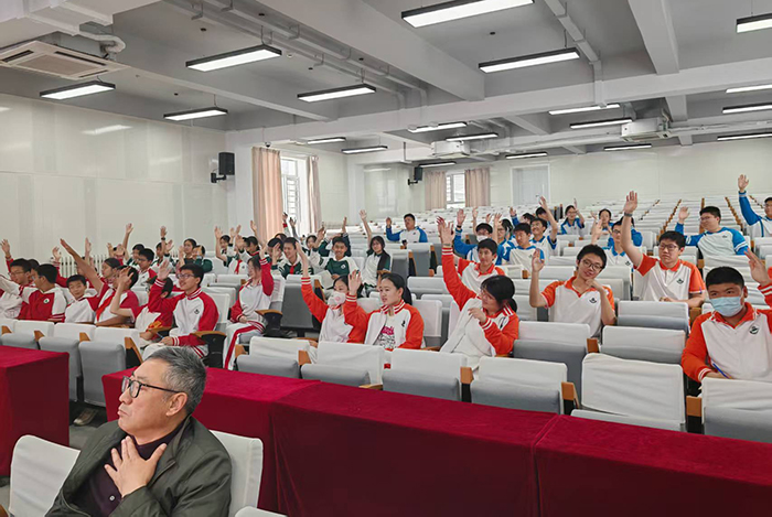 班务领航，共筑学风——团委学生会组织召开全校班长工作会议