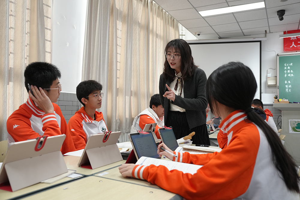 人工智能课程点亮学生发展新路径